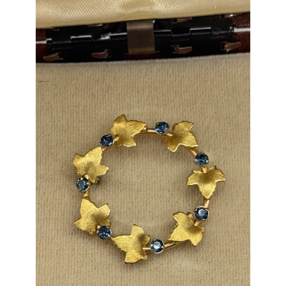 Vintage Krementz Gold Overlay Rhinestone Wreath Brooch Original Box